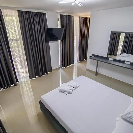 Dumbrava 3* إيفوري سود