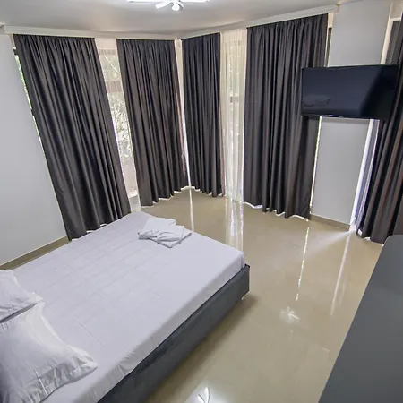 Gasthuis Dumbrava 3*