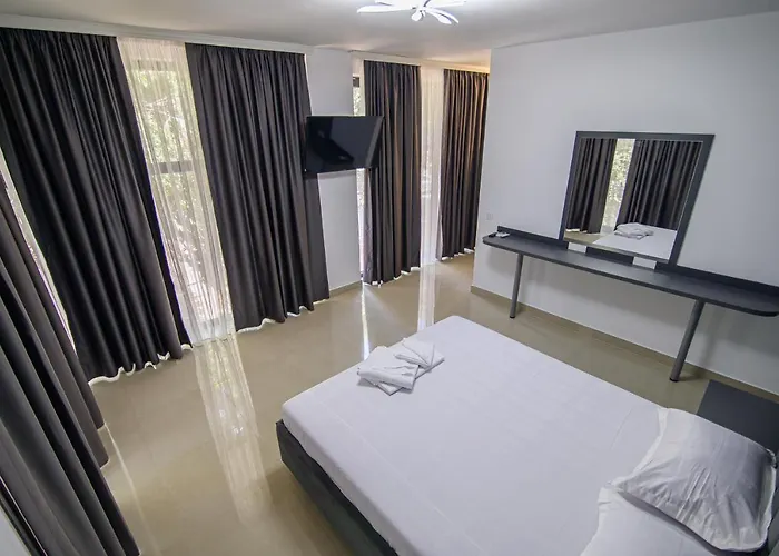 Dumbrava 3* Eforie Sud (Constanta)